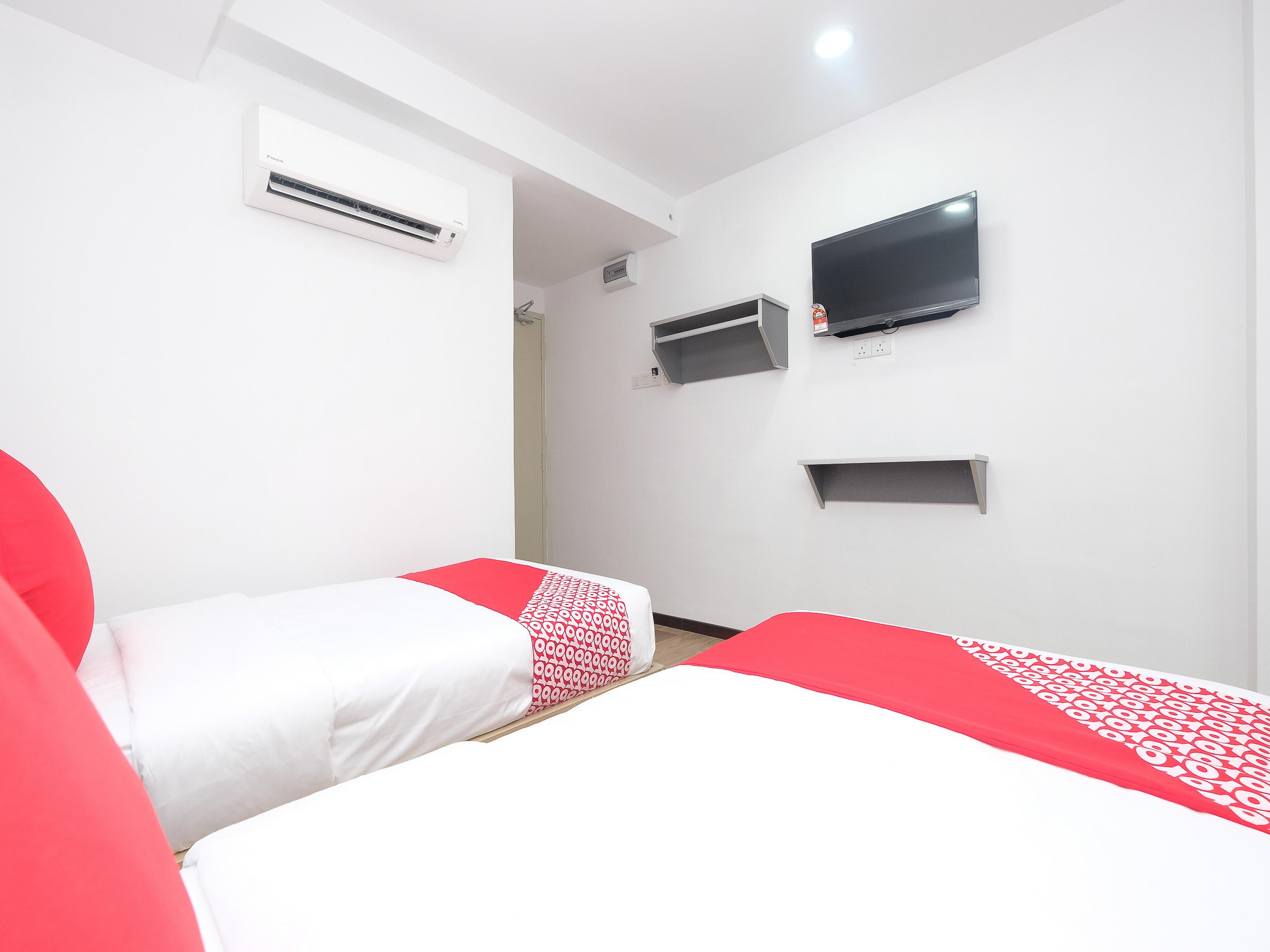 Oyo 44043 First Garden Hotel Kuantan Extérieur photo