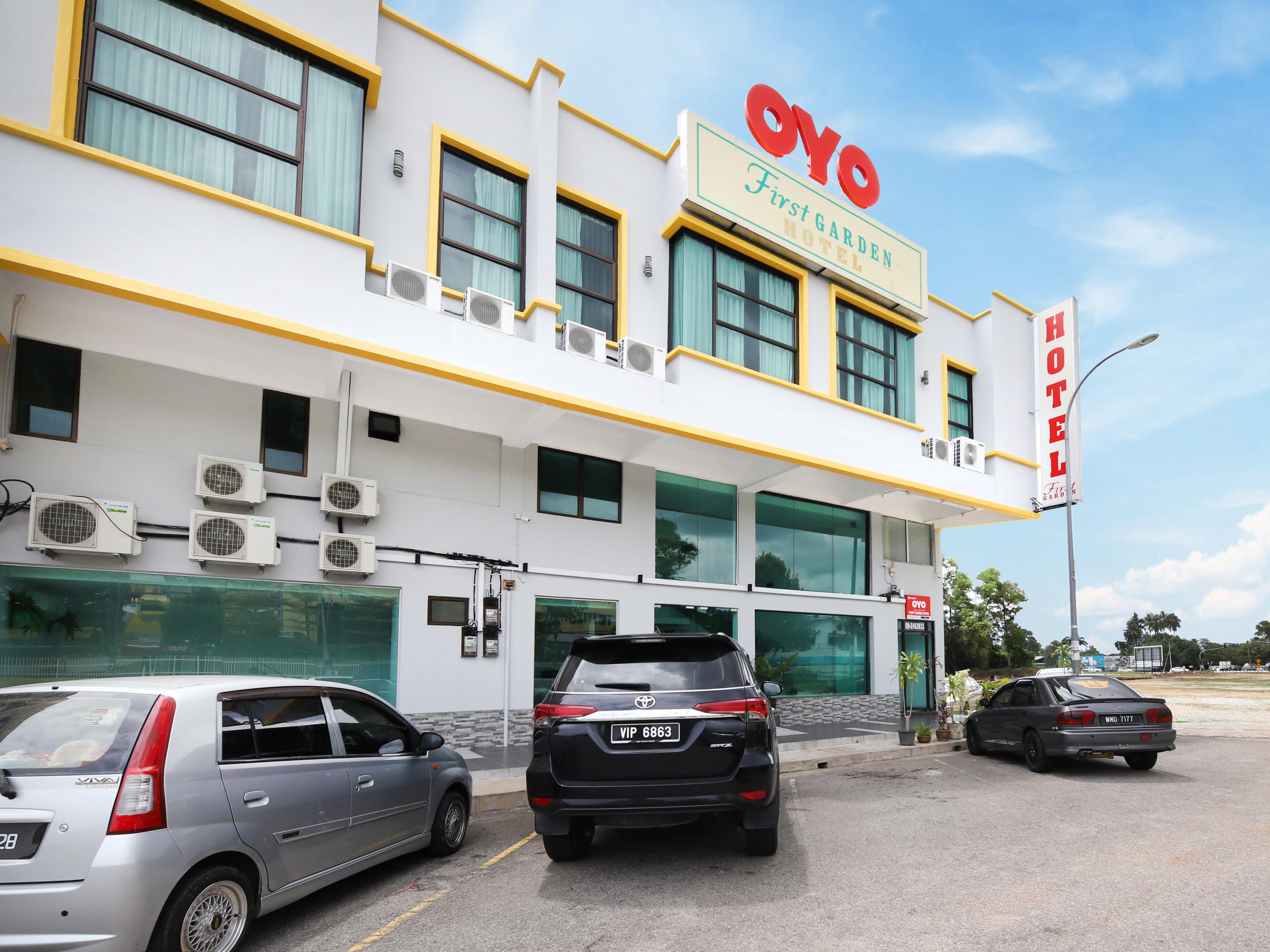 Oyo 44043 First Garden Hotel Kuantan Extérieur photo