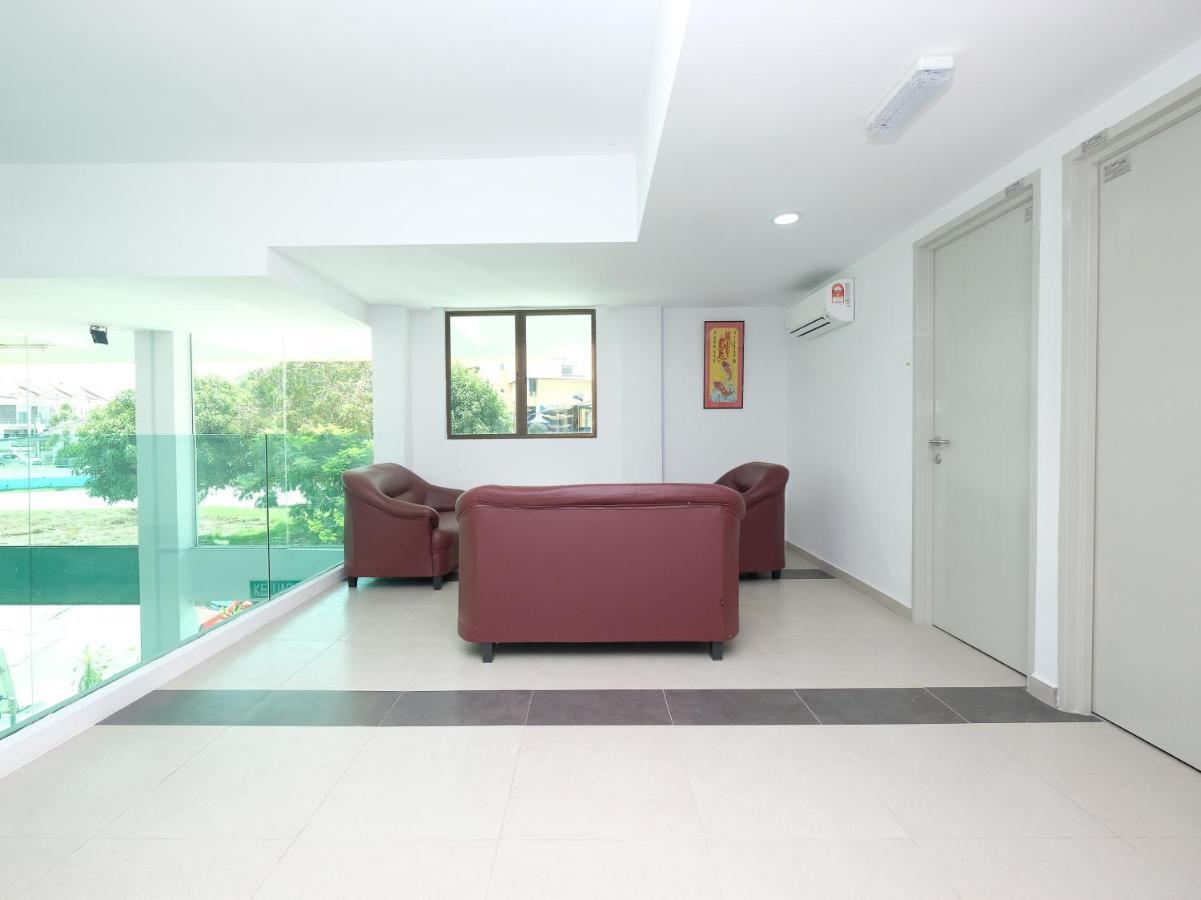 Oyo 44043 First Garden Hotel Kuantan Extérieur photo
